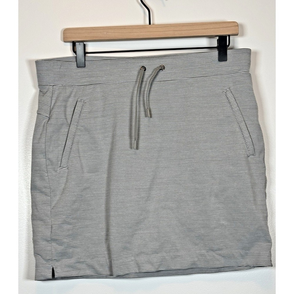 Athleta Women Athletic Skort Medium Tall‎ Stripe Pull On Mini A Line Breathable